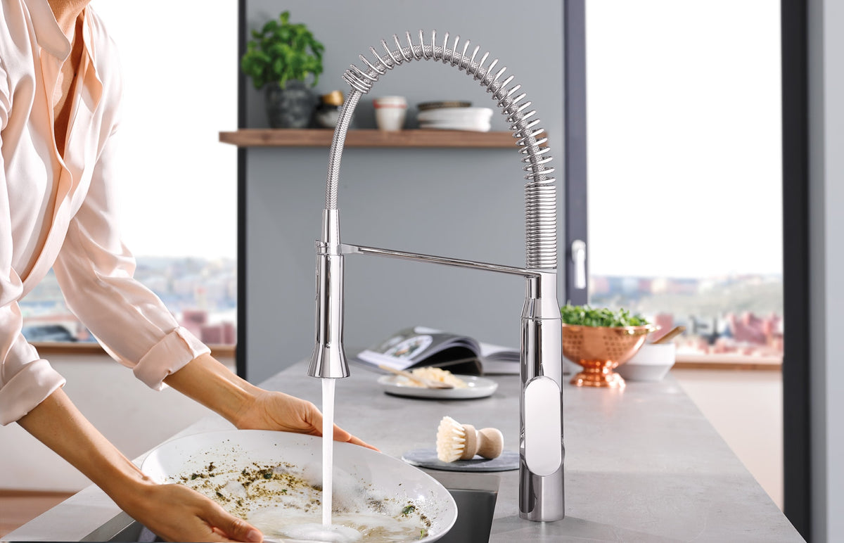 K7 Medium Single-Handle Semi-Pro Dual Spray Kitchen Faucet 1.75 GPM in GROHE CHROME