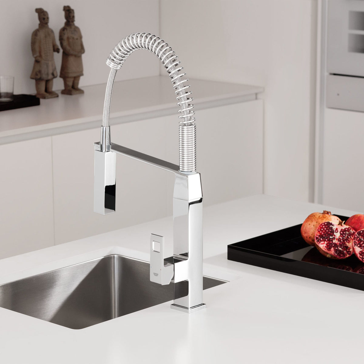 Single-Handle Semi-Pro Dual Spray Kitchen Faucet 1.75 GPM in GROHE CHROME 31401000