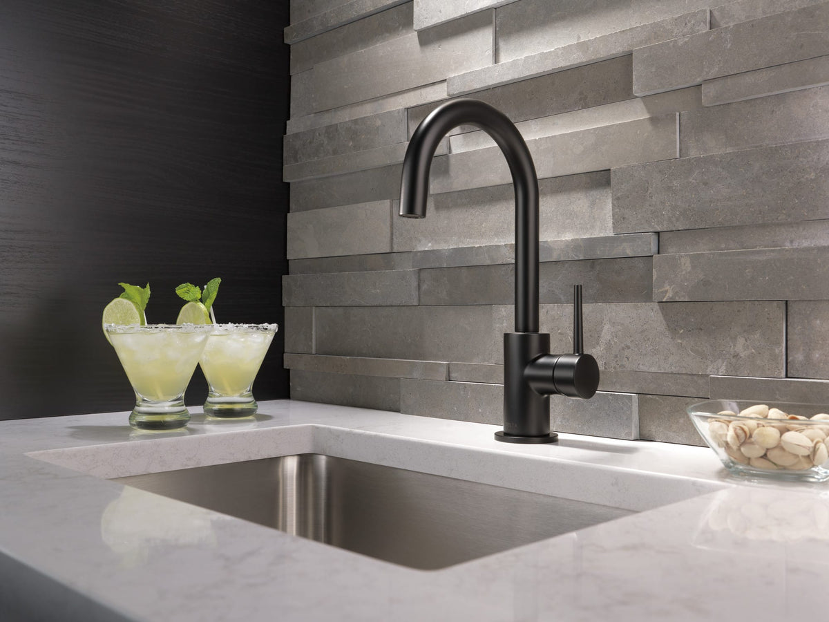 Delta Trinsic® True Bar Limited Swivel Matte Black