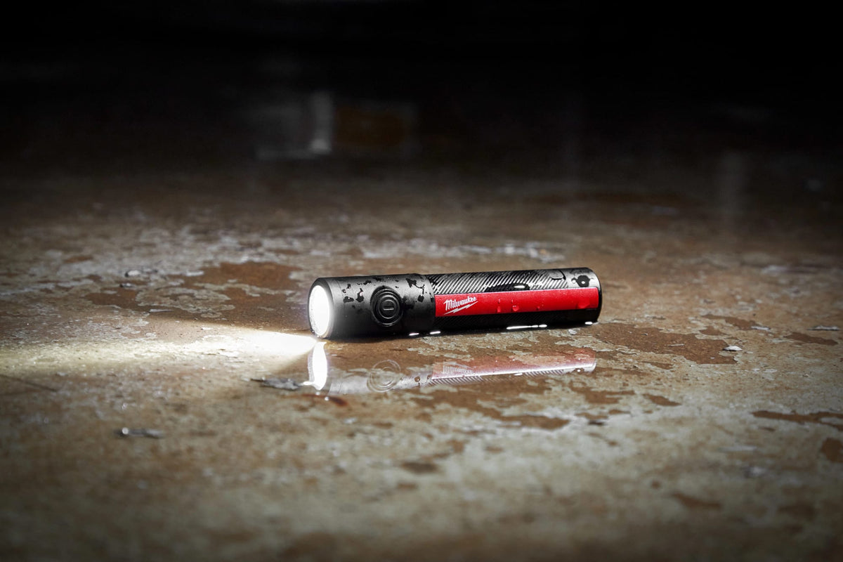 Milwaukee Tools 2011R Rechargeable 500L Everyday Carry Flashlight w/ Magnet