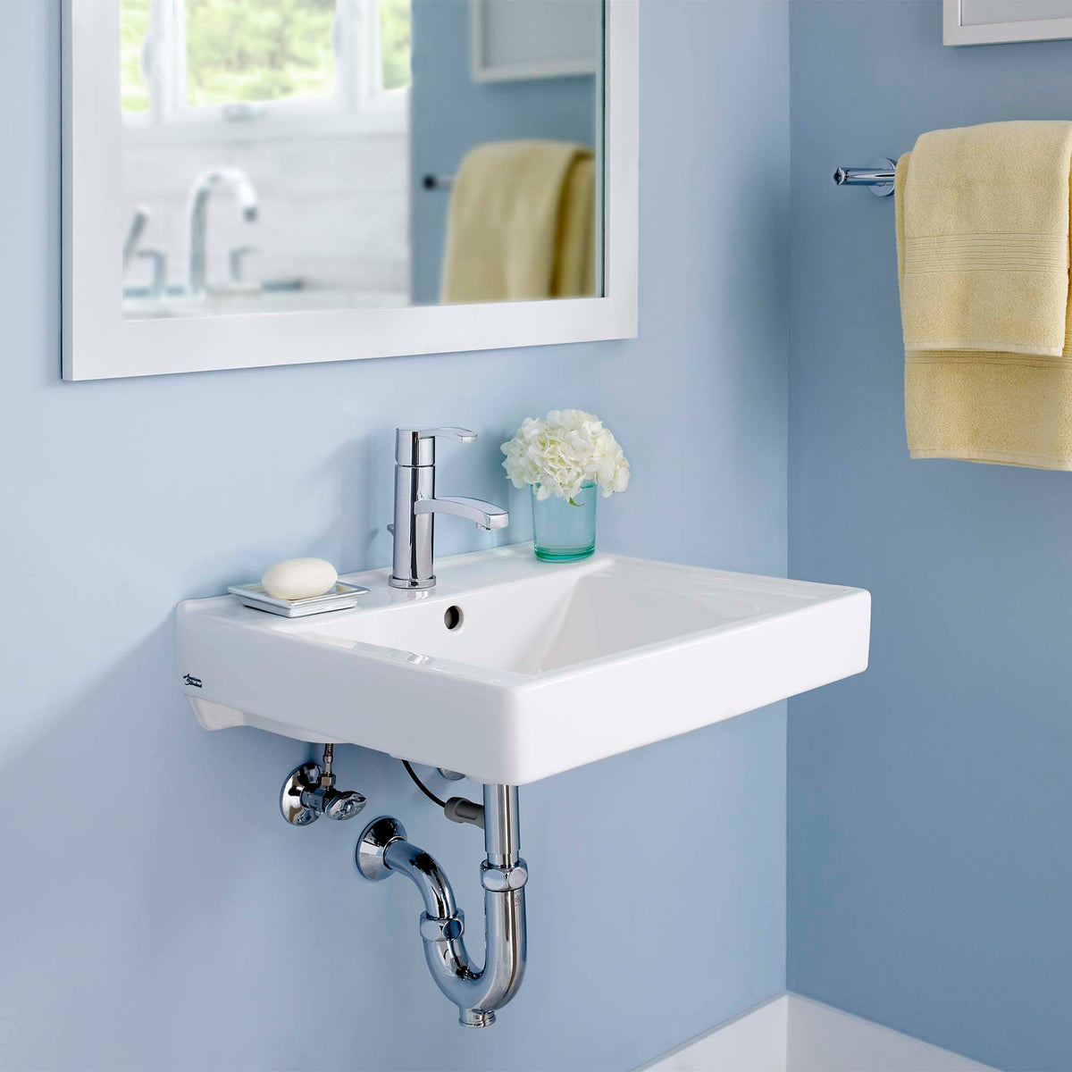 American Standard 9024001EC.020 Decorum® Wall-Hung EverClean® Sink With Center Hole Only White