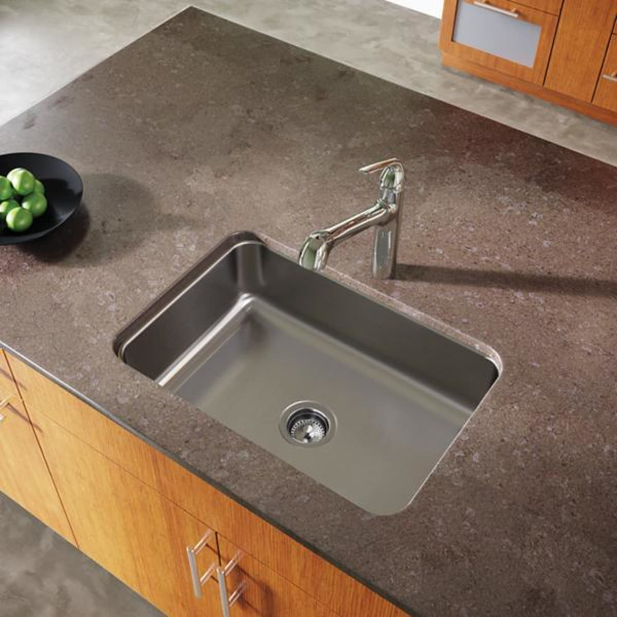 Dayton Stainless Steel 26-1/2" x 18-1/2" x 8" Single Bowl Undermount Sink