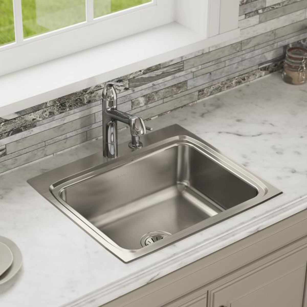 Elkay Lustertone Classic Stainless Steel 25" x 22" x 8-1/8" 1-Hole Single Bowl Drop-in Sink