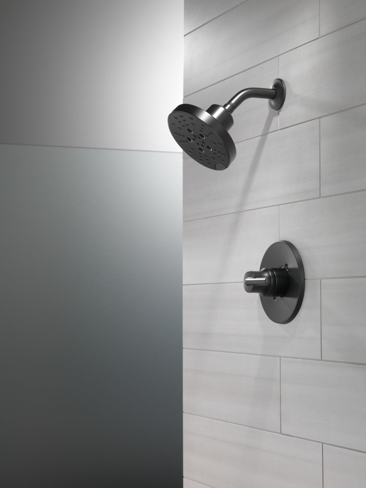 Delta Universal H2OKinetic® 3-Setting Raincan Shower Head Matte Black
