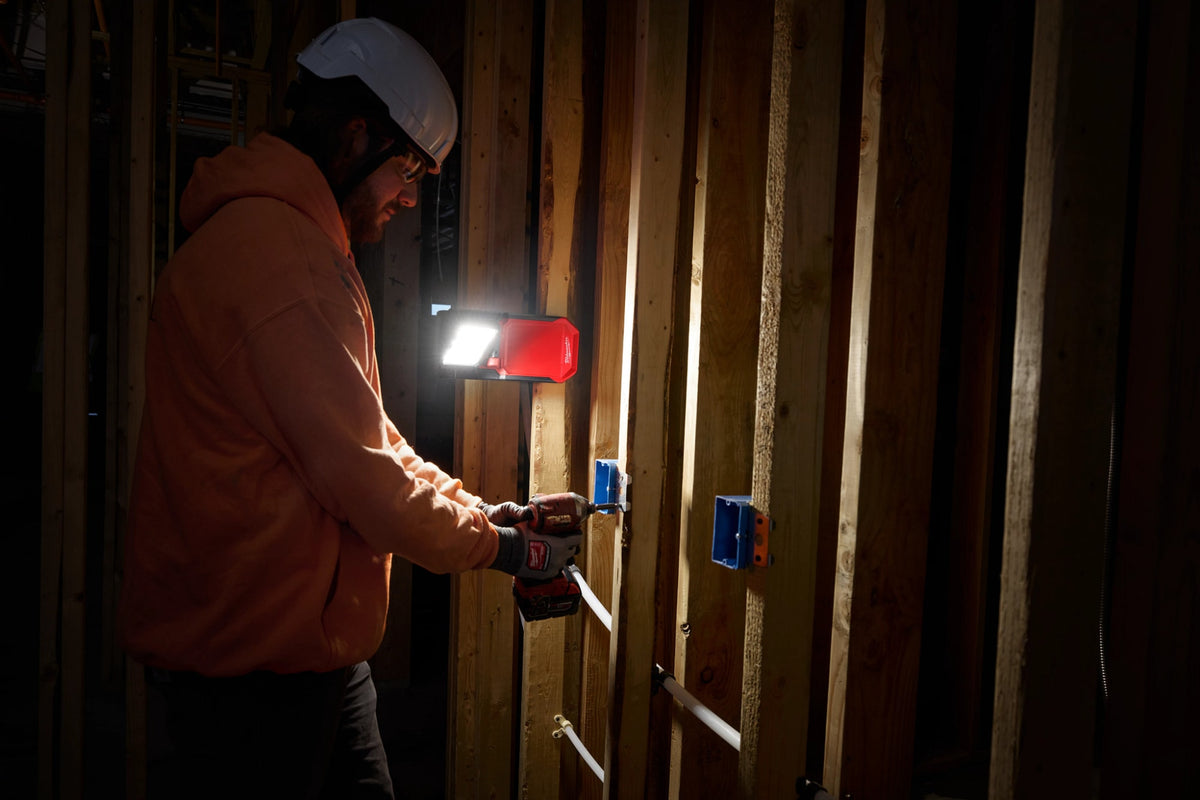 Milwaukee Tools M18™ ROVER™ Clamping Flood Light