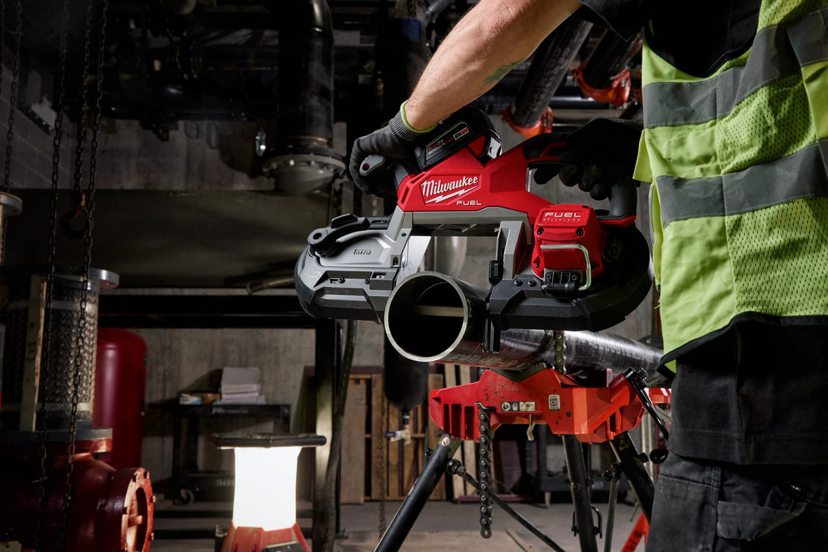 Milwaukee Tools M18 FUEL™ Deep Cut Band Saw Kit
