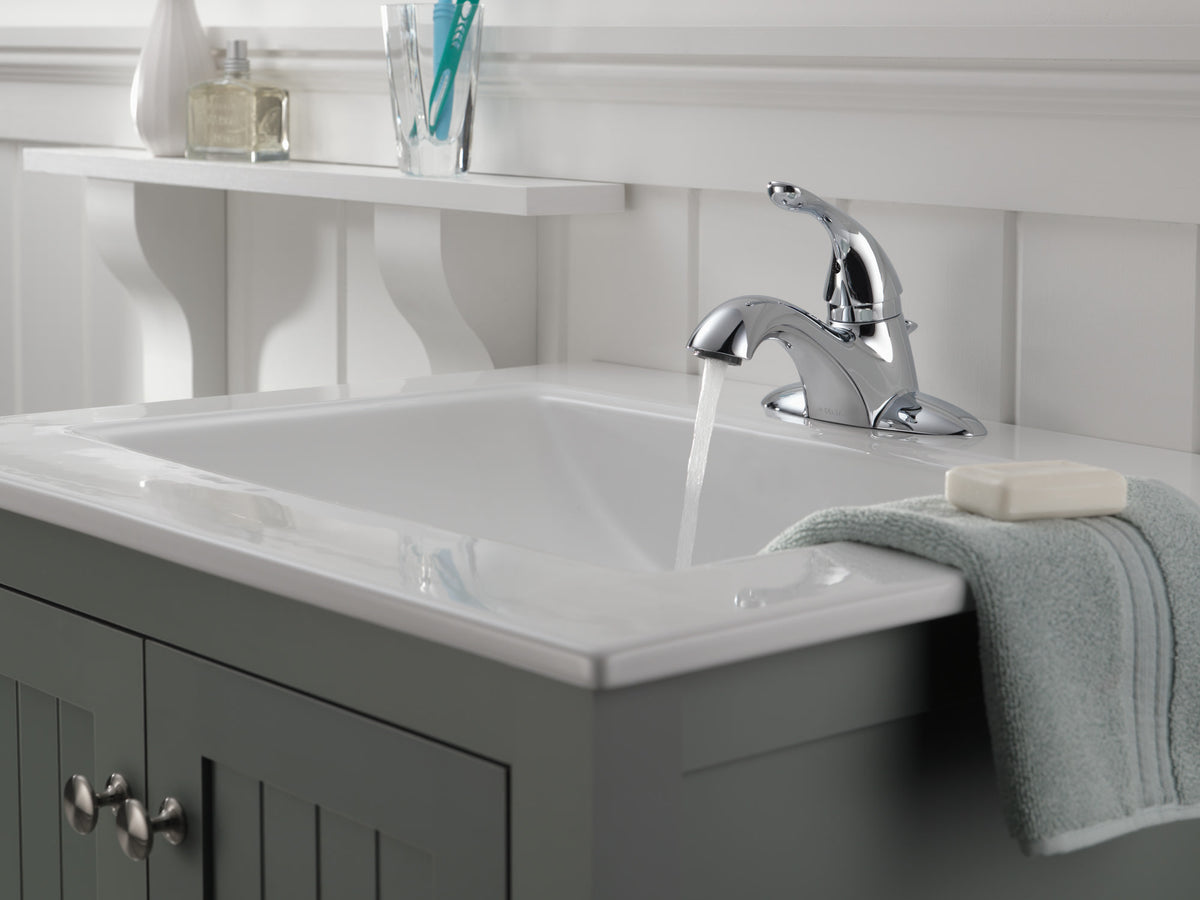 Delta Classic Single Handle Centerset Bathroom Faucet with City Shanks Chrome