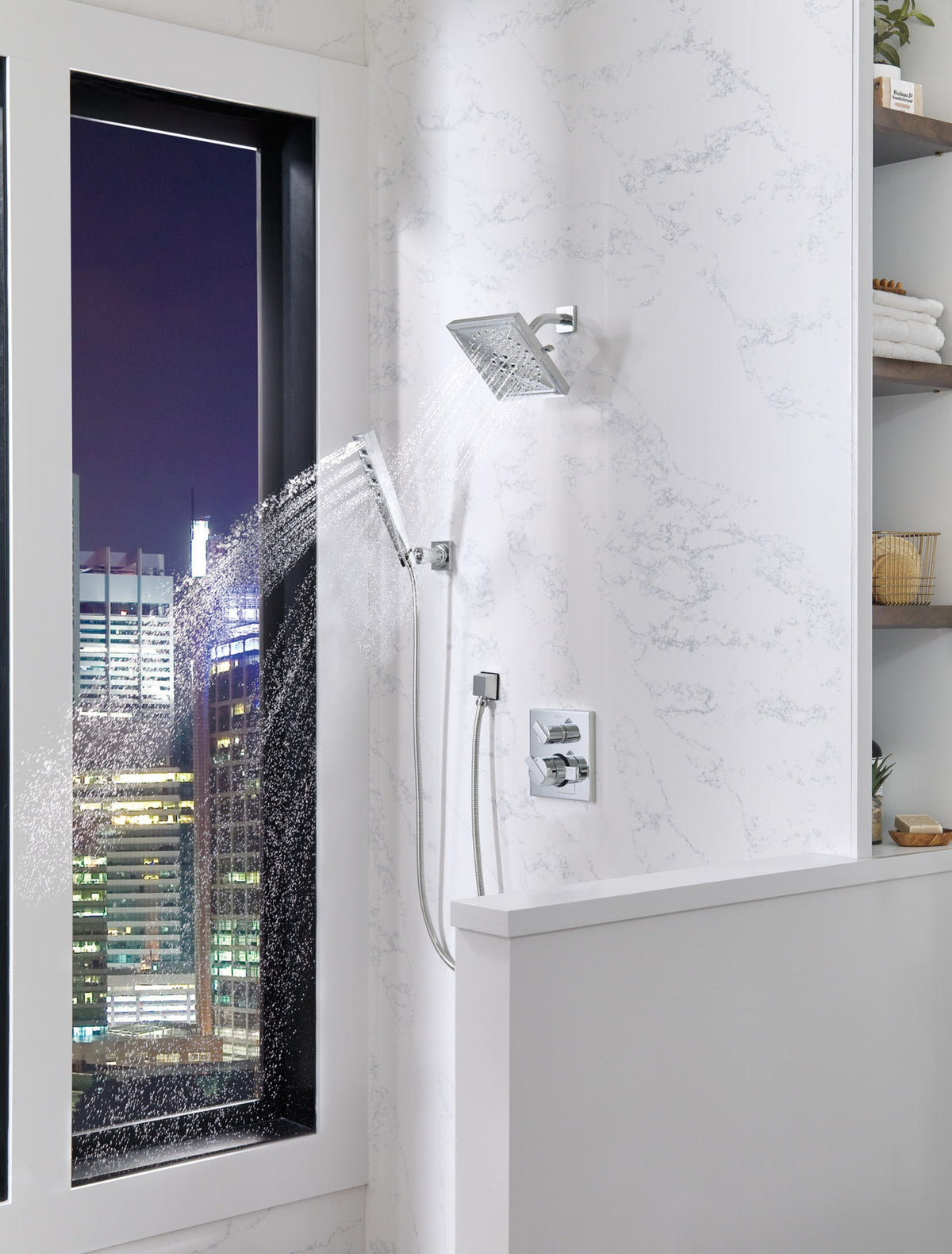 Delta Ara® Angular Modern Monitor® 17 Series Valve Trim with 6-Setting Integrated Diverter Chrome