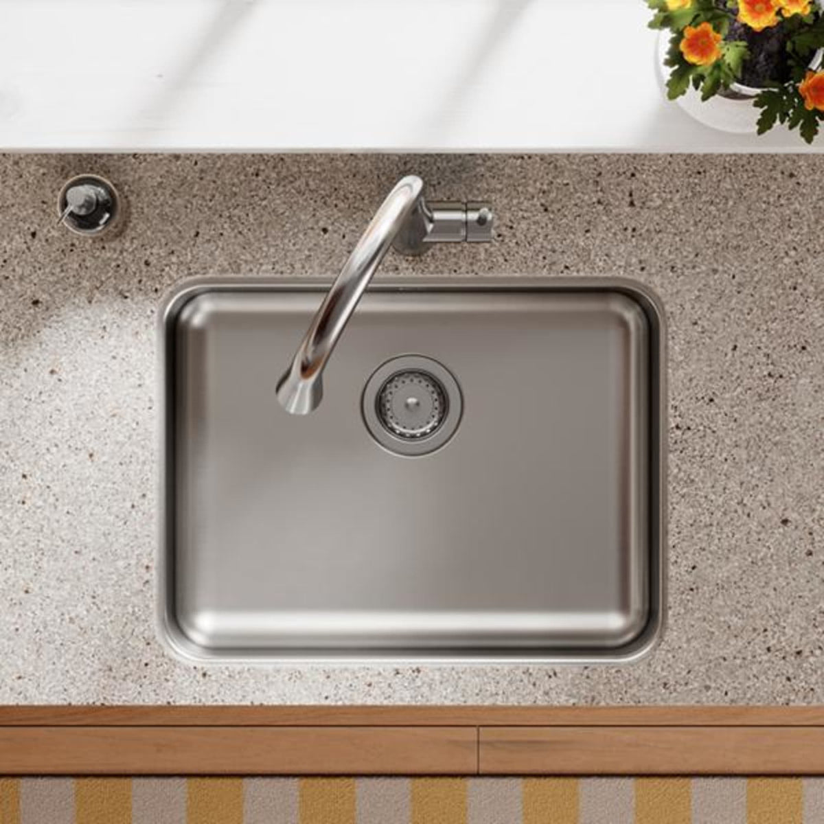 Elkay Lustertone Classic Stainless Steel 23-1/2" x 18-1/4" x 5-3/8" Single Bowl Undermount ADA Sink