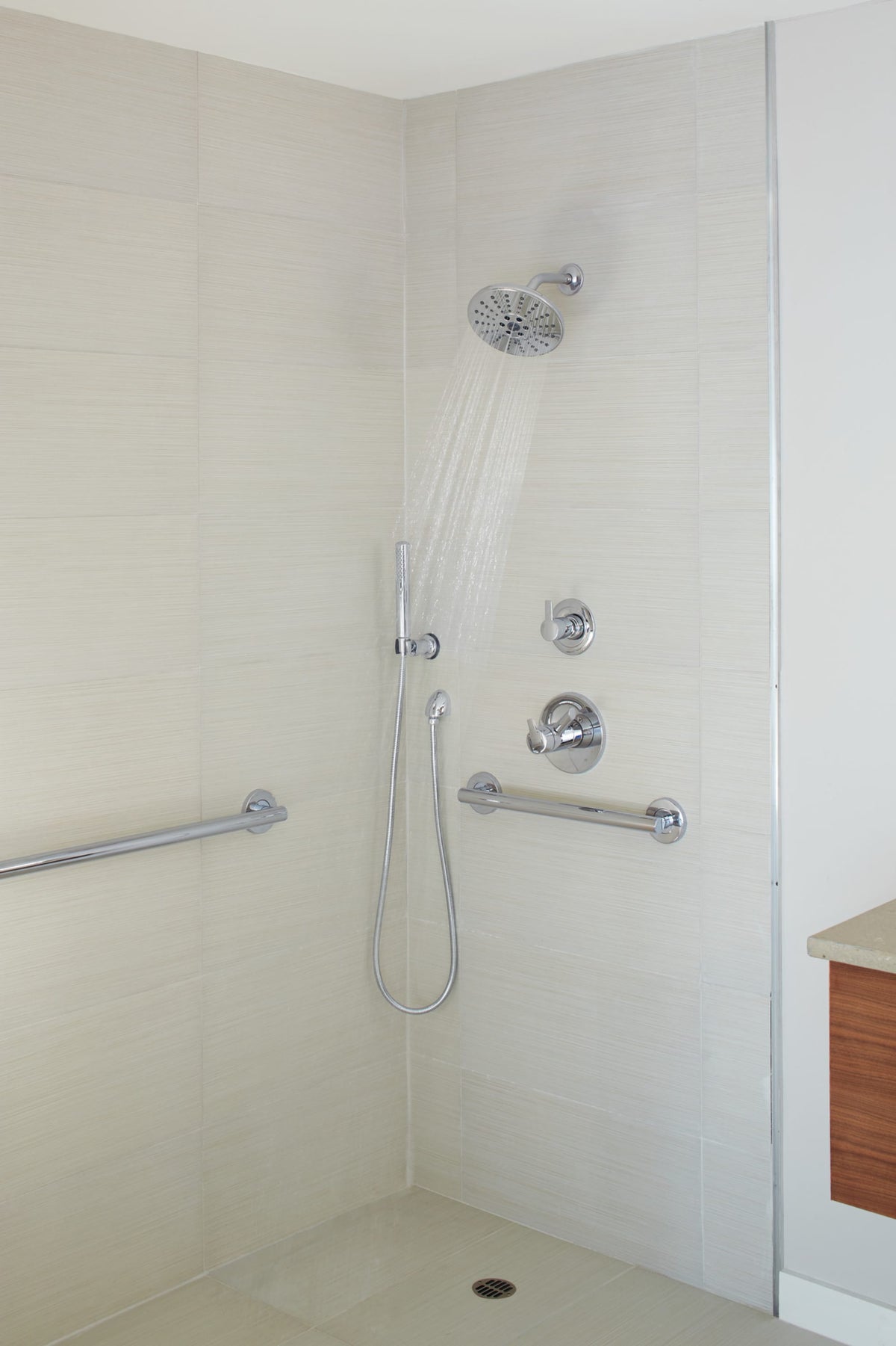 Delta Grail® Premium Single-Setting Adjustable Wall Mount Handshower Chrome