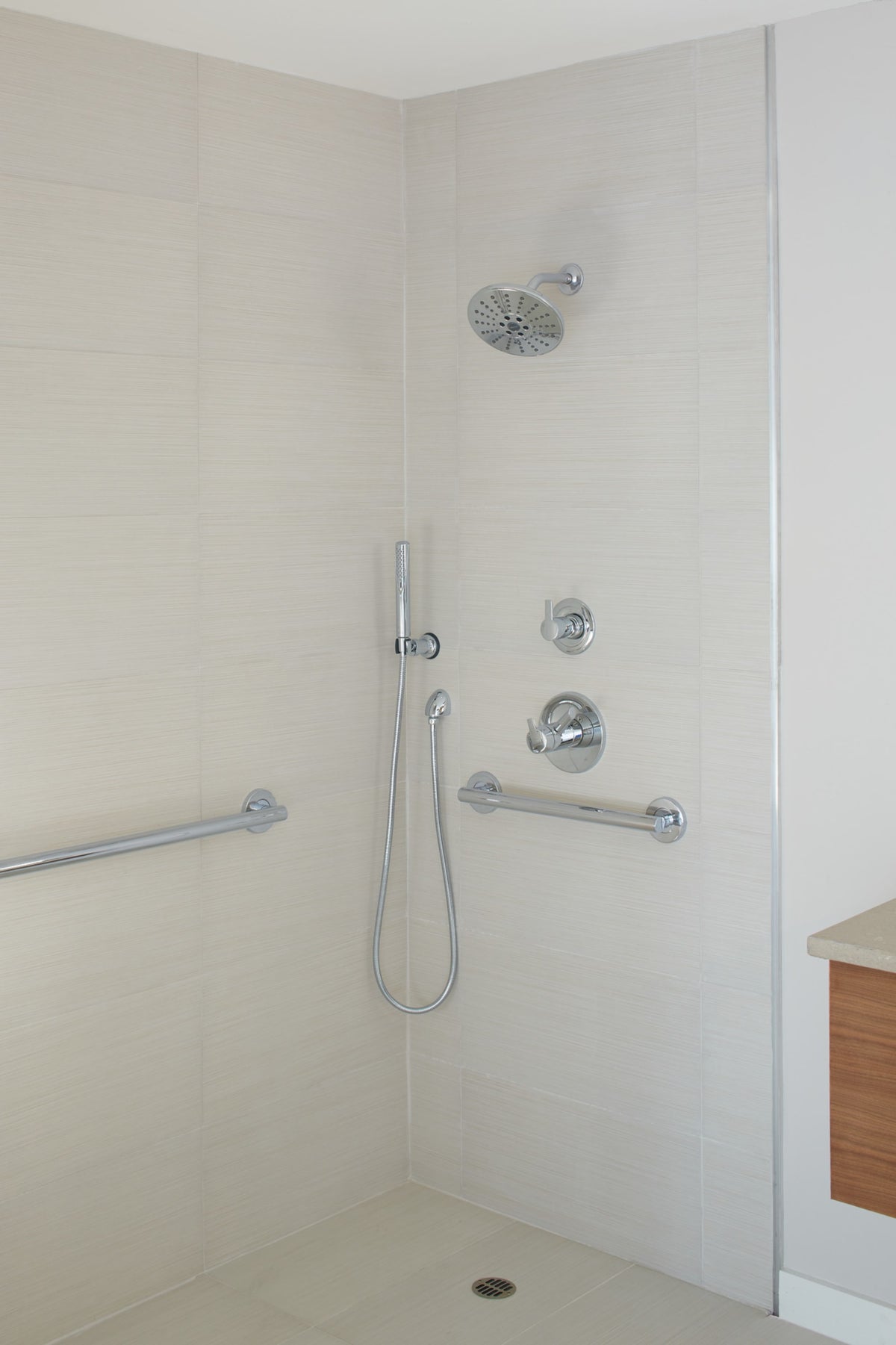Delta Grail® Premium Single-Setting Adjustable Wall Mount Handshower Chrome